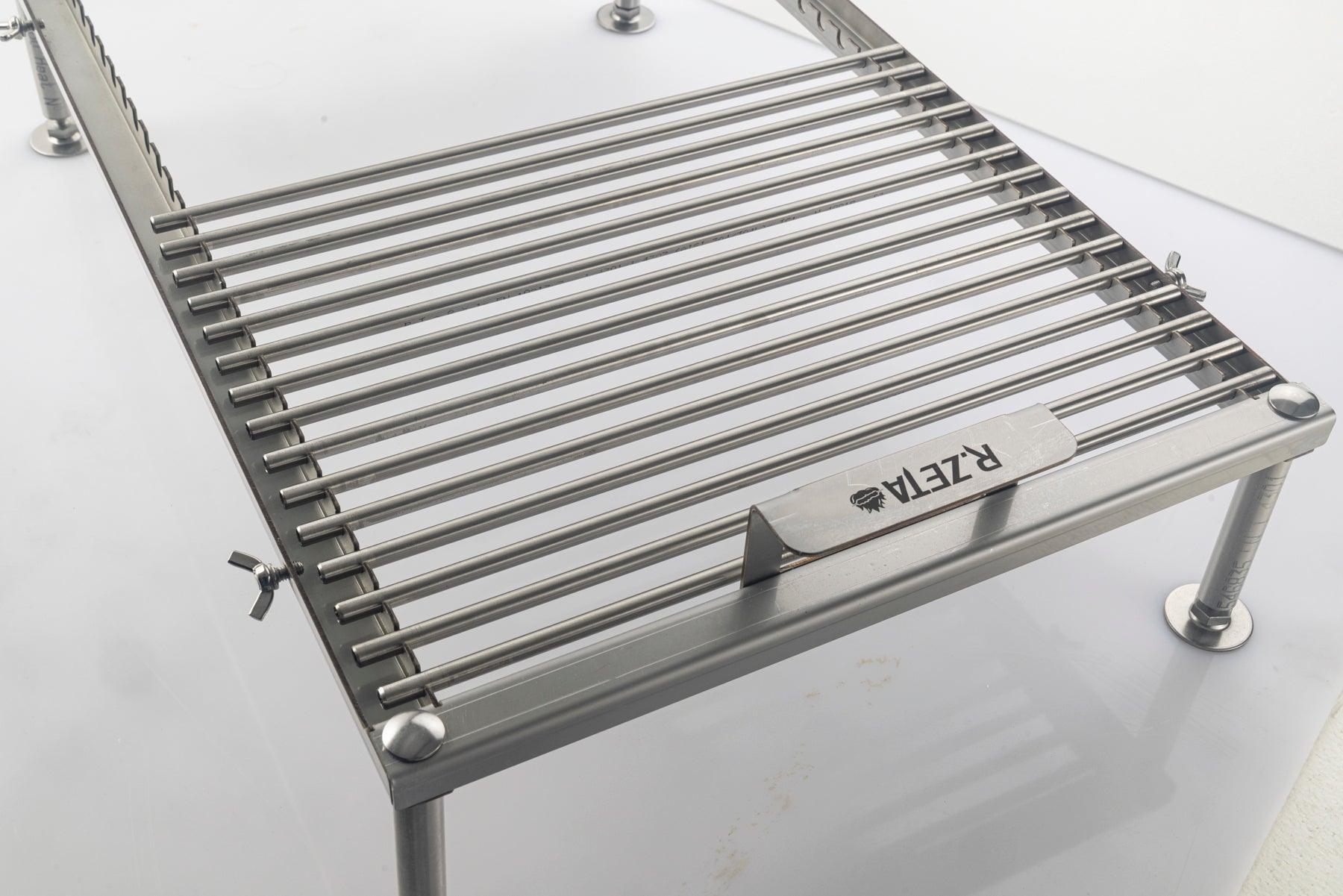 Griglia in acciaio inox per barbecue R.Zeta, robusta e professionale, ideale per cucina privata e professionale.