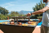 BBQ Clementi Colorado con carne e ananas grigliati a bordo piscina — uso domestico outdoor