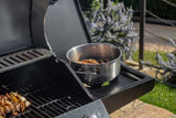 Cottura multipla su BBQ a gas Sirman X3 — griglia, piastra e pentola contemporaneamente