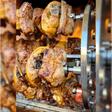 Carne allo spiedo su brace viva — cottura tradizionale veneta come insegnato nel Manuale dello Spiedo RZeta