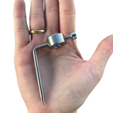 Fermacarne inox 304 con dimensioni reali — vite di serraggio e punta affilata, girarrosto RZeta