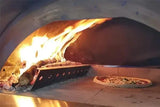 Pizza in cottura nel forno Clementi Gold — fiamme vivaci, cottura come in pizzeria a casa
